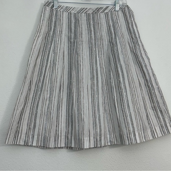 Ann Taylor LOFT Knee-Length A-Line Pleated Striped Skirt Resort Wear - Picture 2 of 10